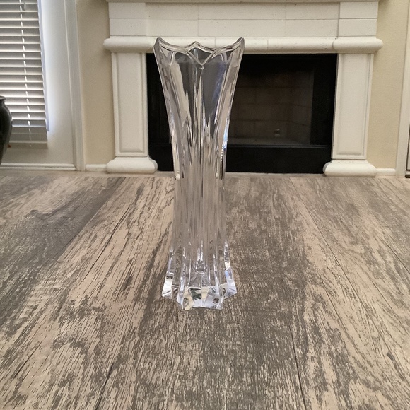 Mikasa 8 inch Bud Vase - Picture 1 of 4